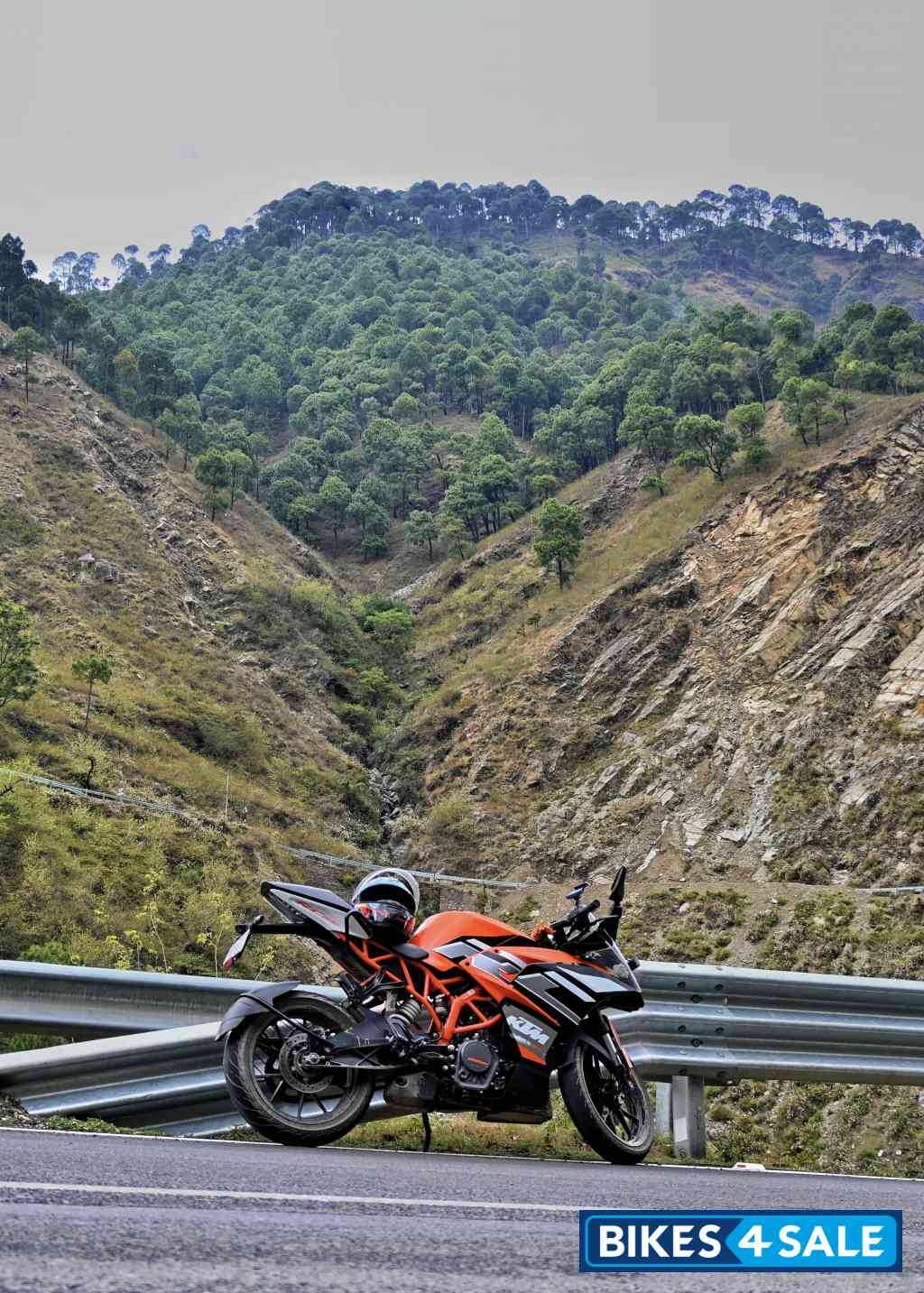 Electronic Orange KTM RC 200