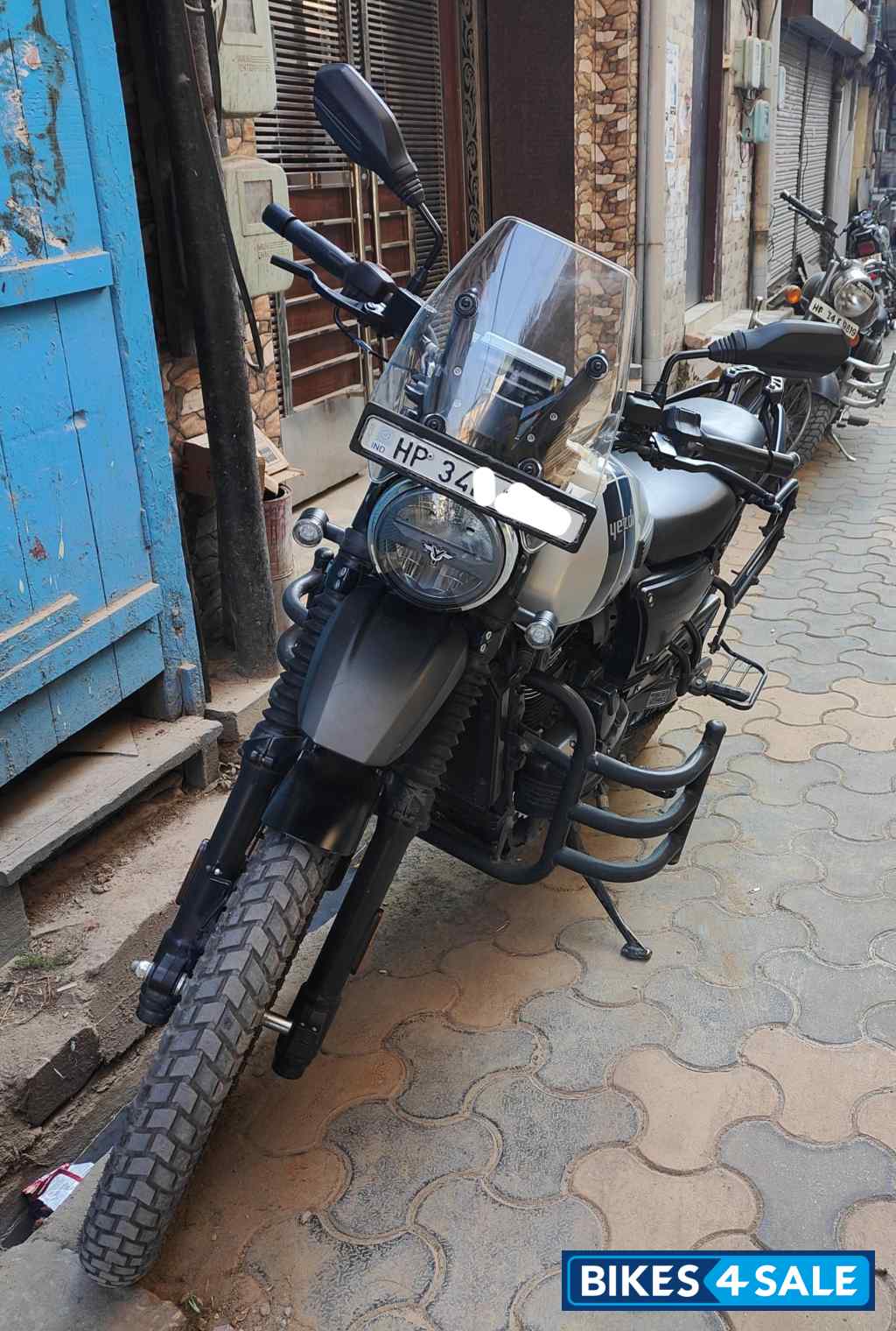 Silver Yezdi Adventure Gloss