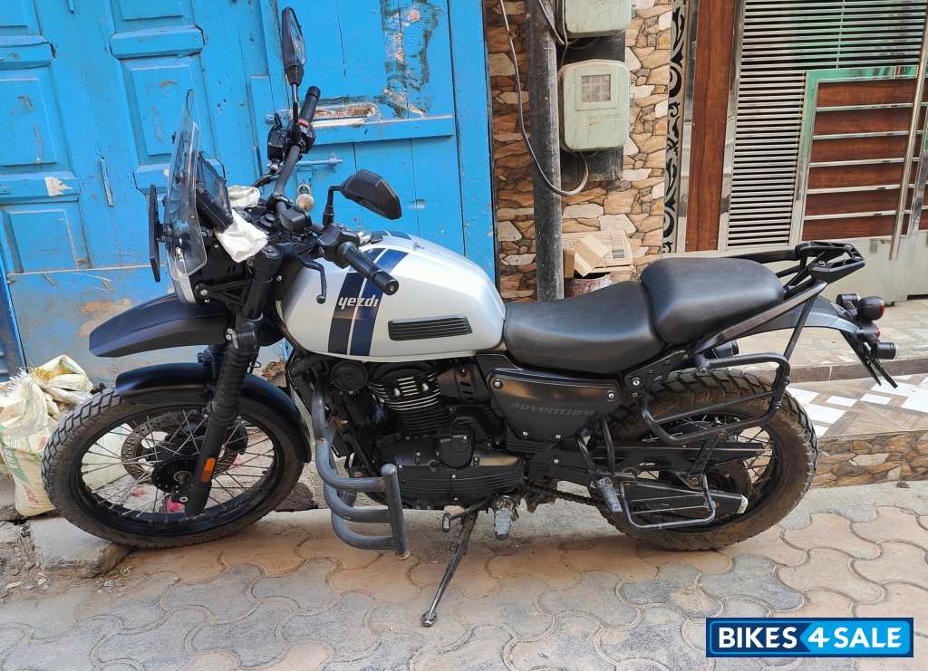 Silver Yezdi Adventure Gloss