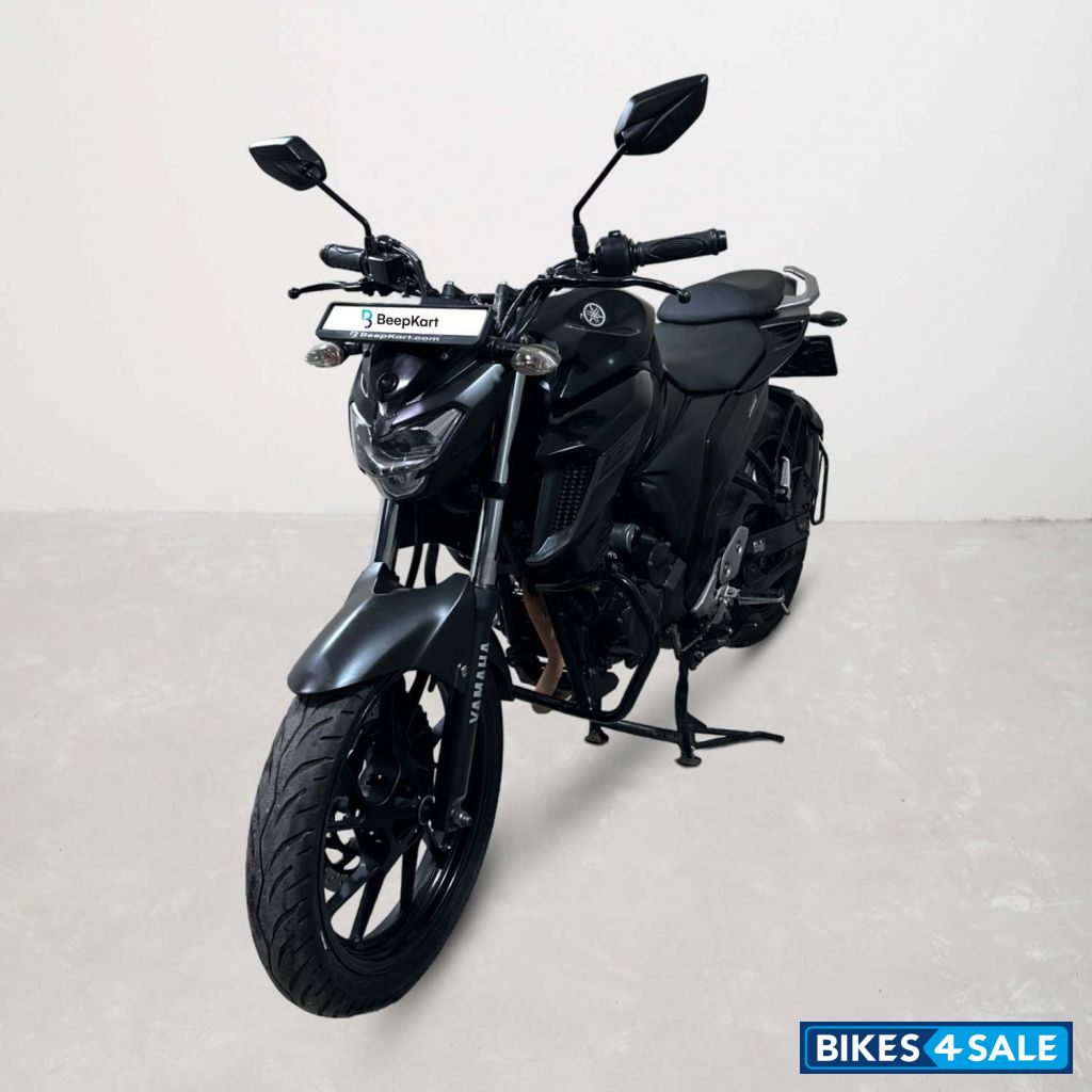 Yamaha FZ25