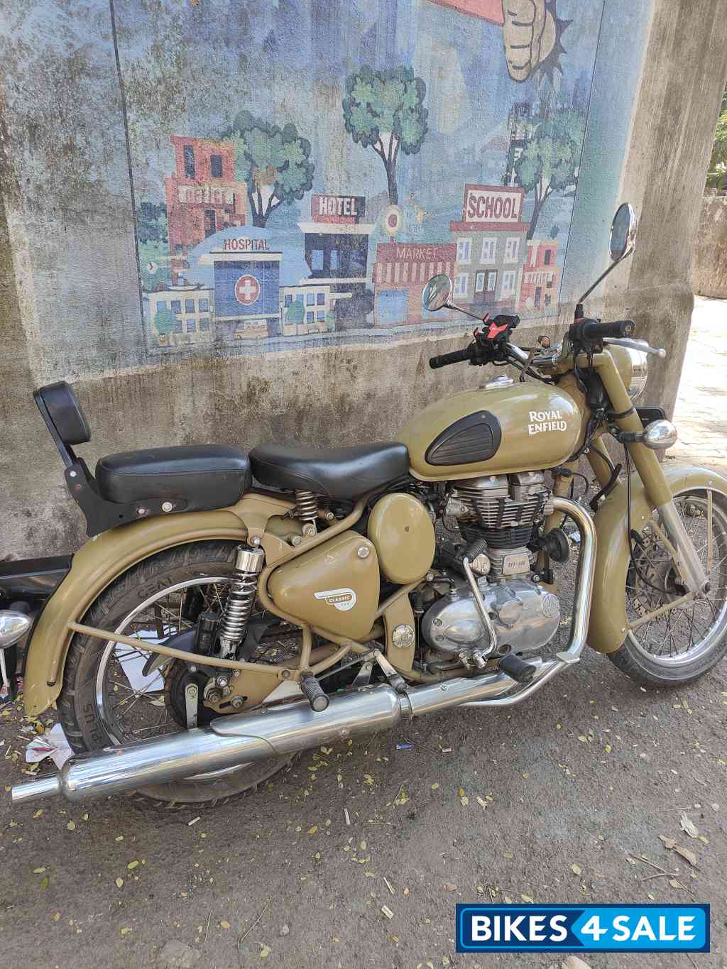 Royal Enfield Classic Desert Storm