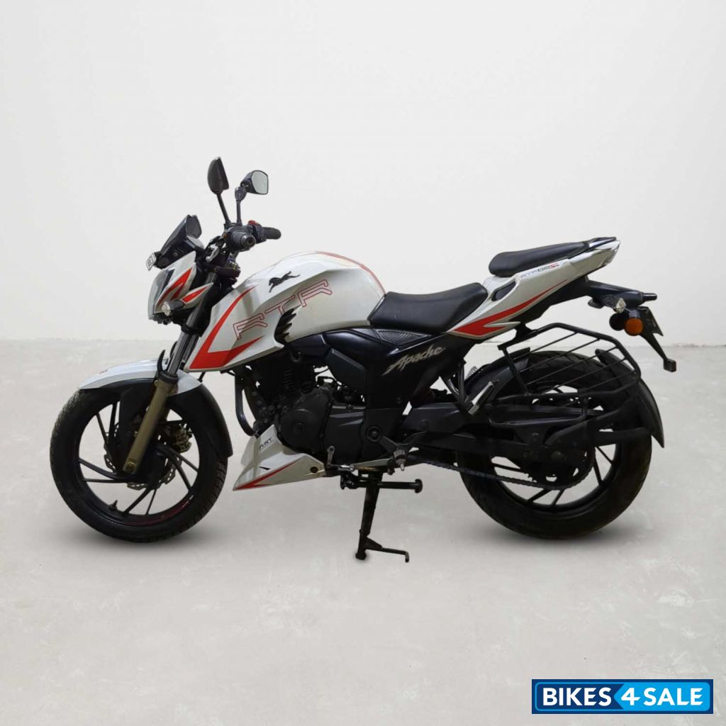 TVS Apache RTR 200 4V