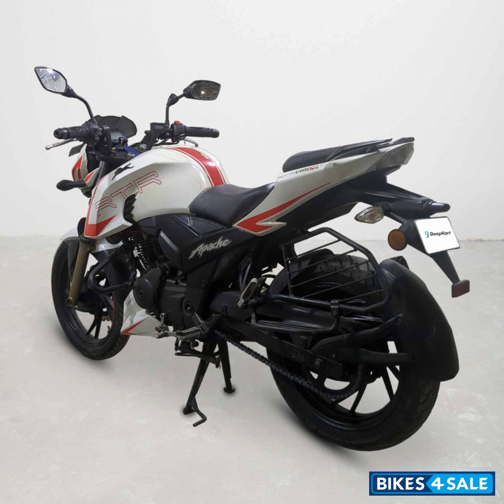 TVS Apache RTR 200 4V