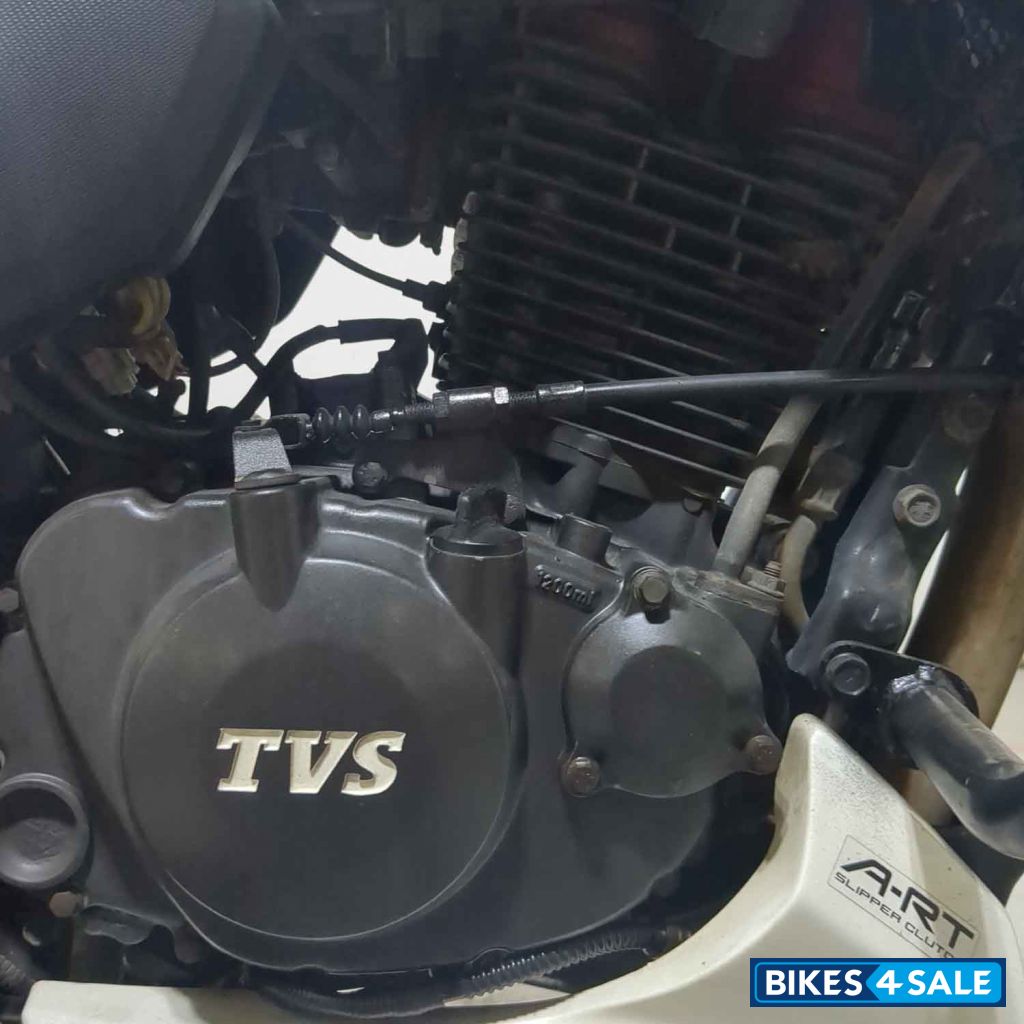 TVS Apache RTR 200 4V