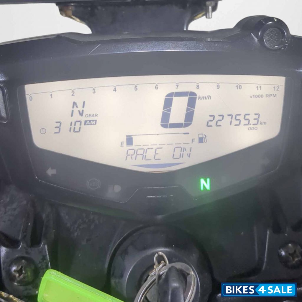 TVS Apache RTR 200 4V