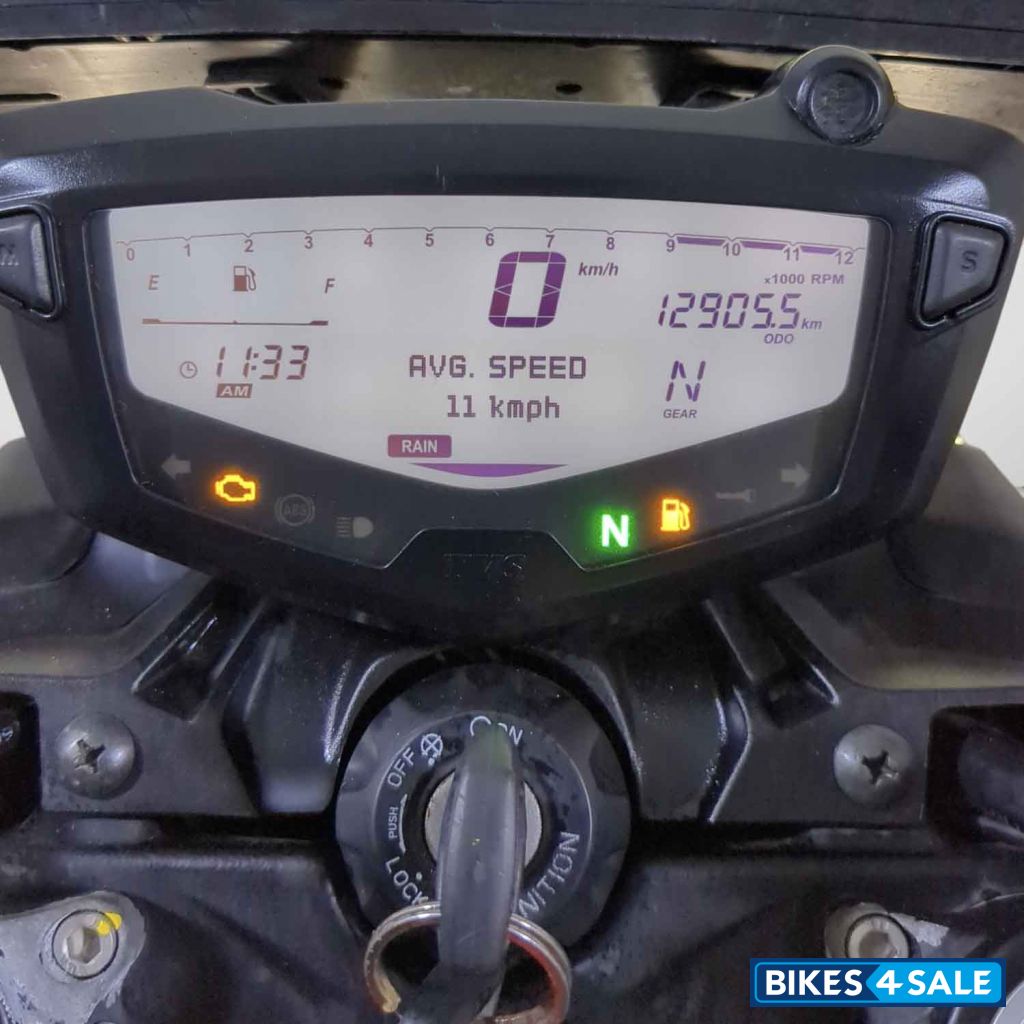 TVS Apache RTR 200 4V