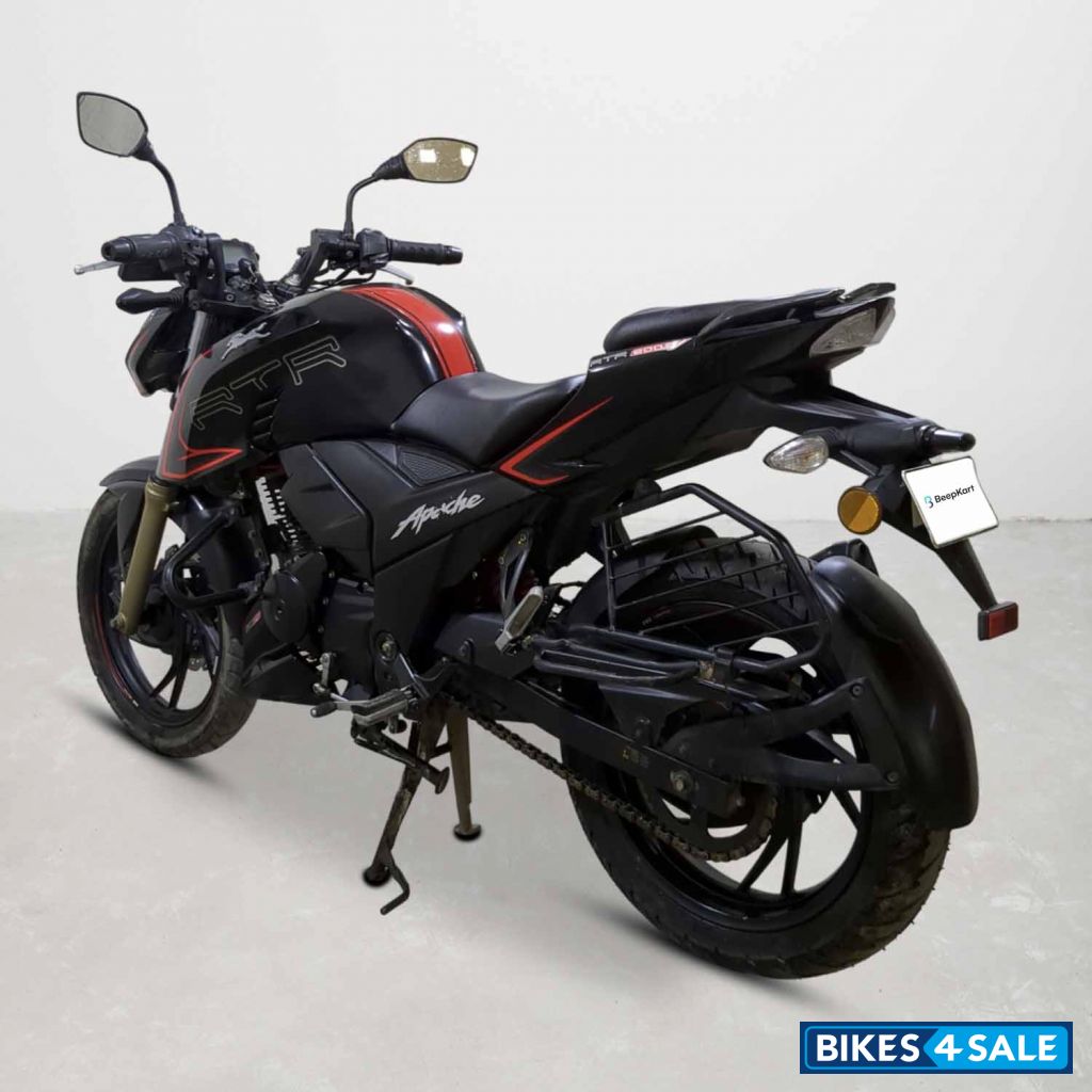 TVS Apache RTR 200 4V