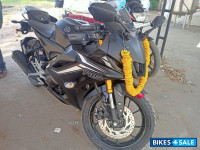 Yamaha R15 V4