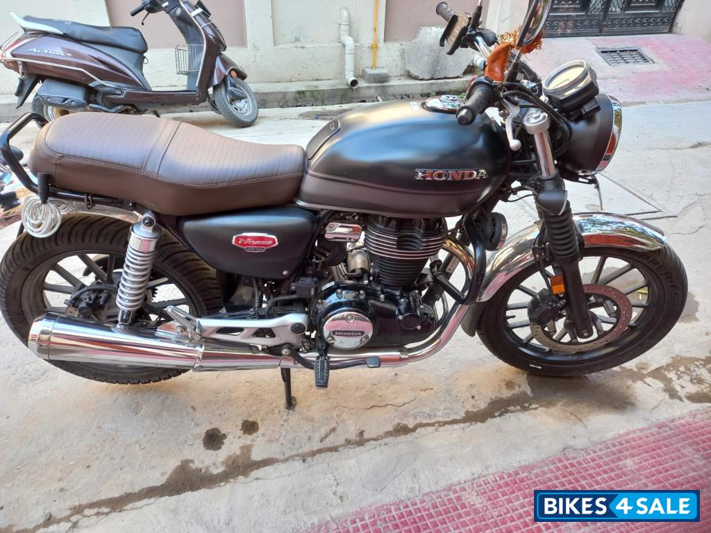 Mat Steel Black Grey Honda CB350 DLX Pro