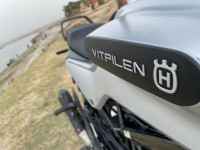 Silver Husqvarna Vitpilen 250