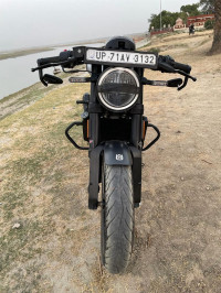 Silver Husqvarna Vitpilen 250