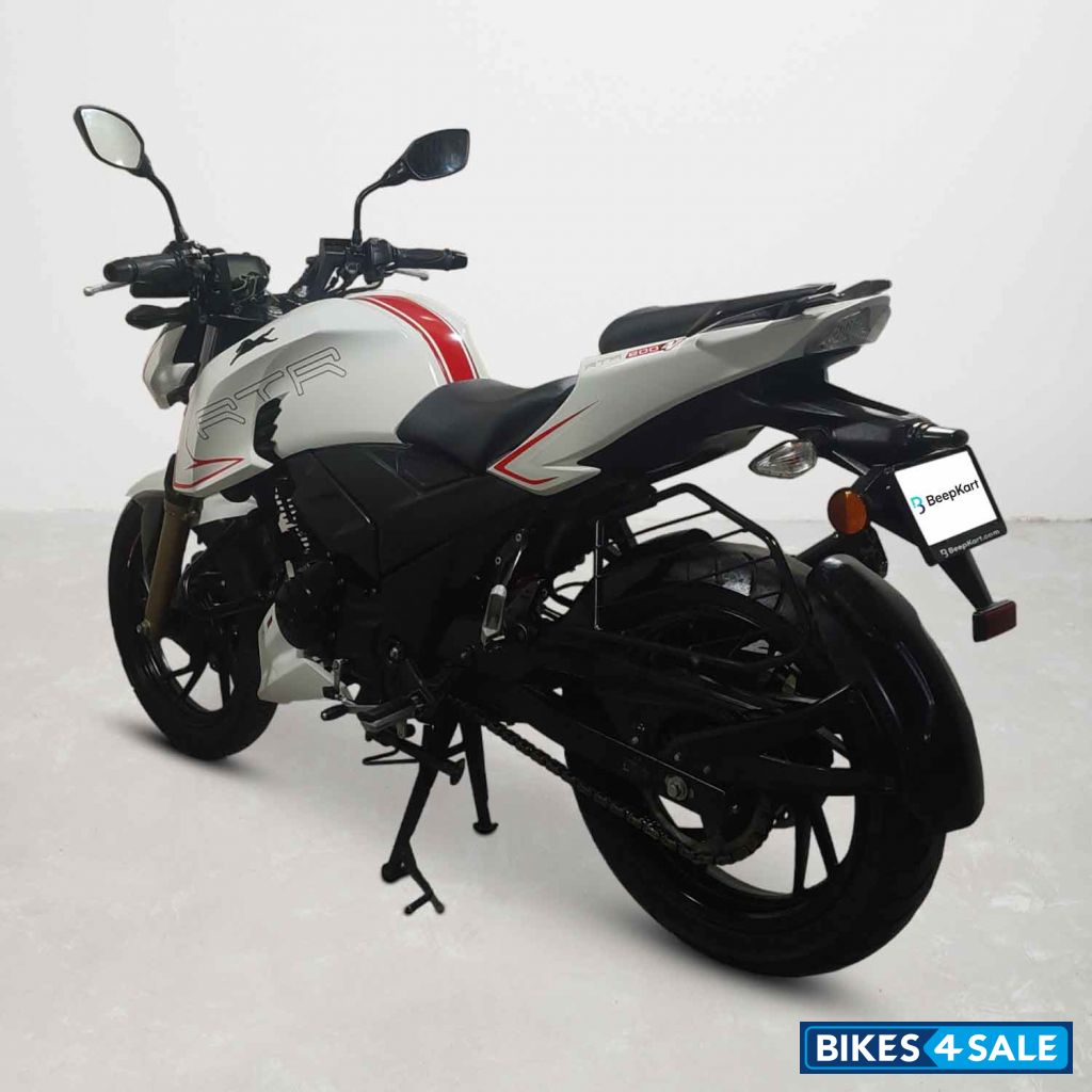 TVS Apache RTR 200 4V