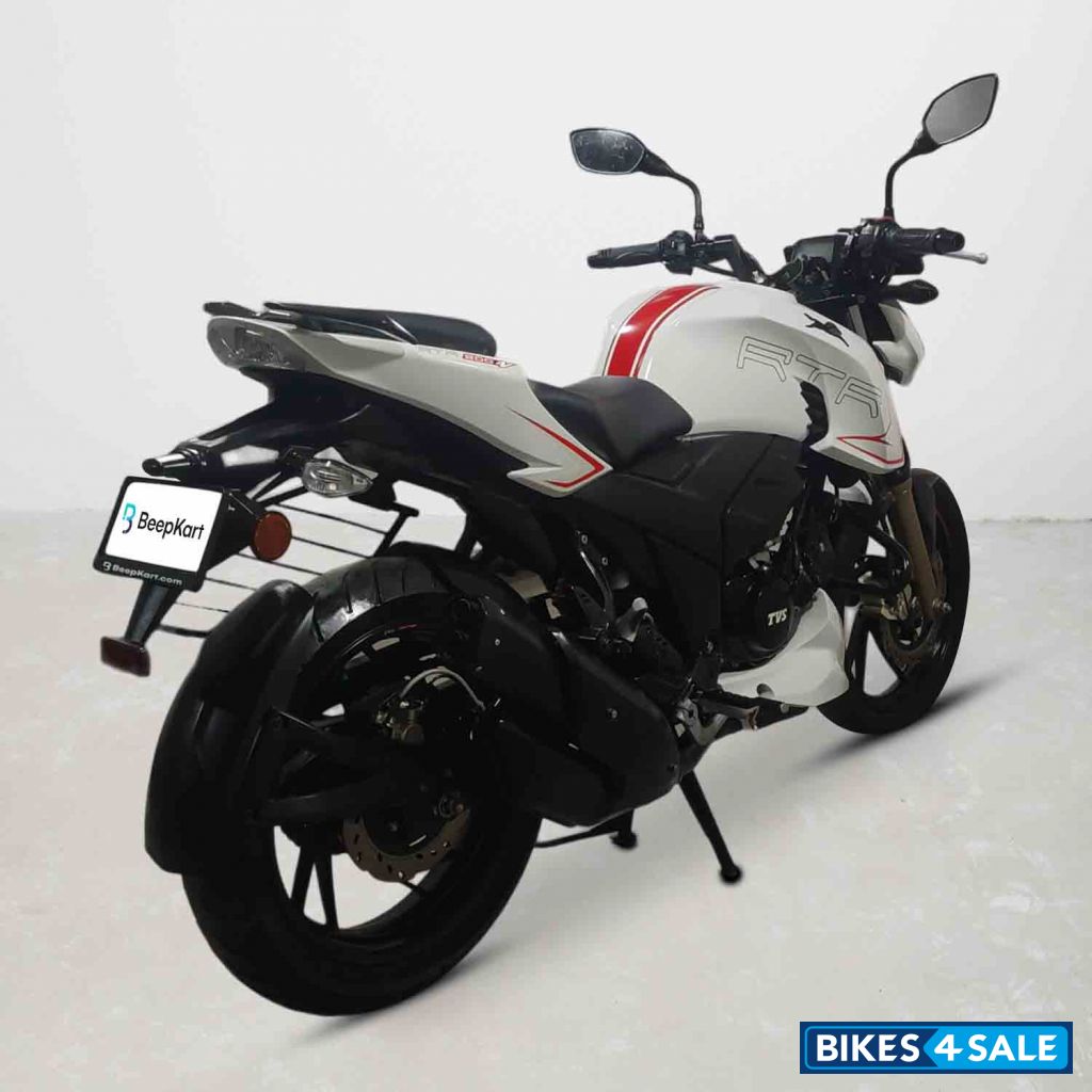 TVS Apache RTR 200 4V