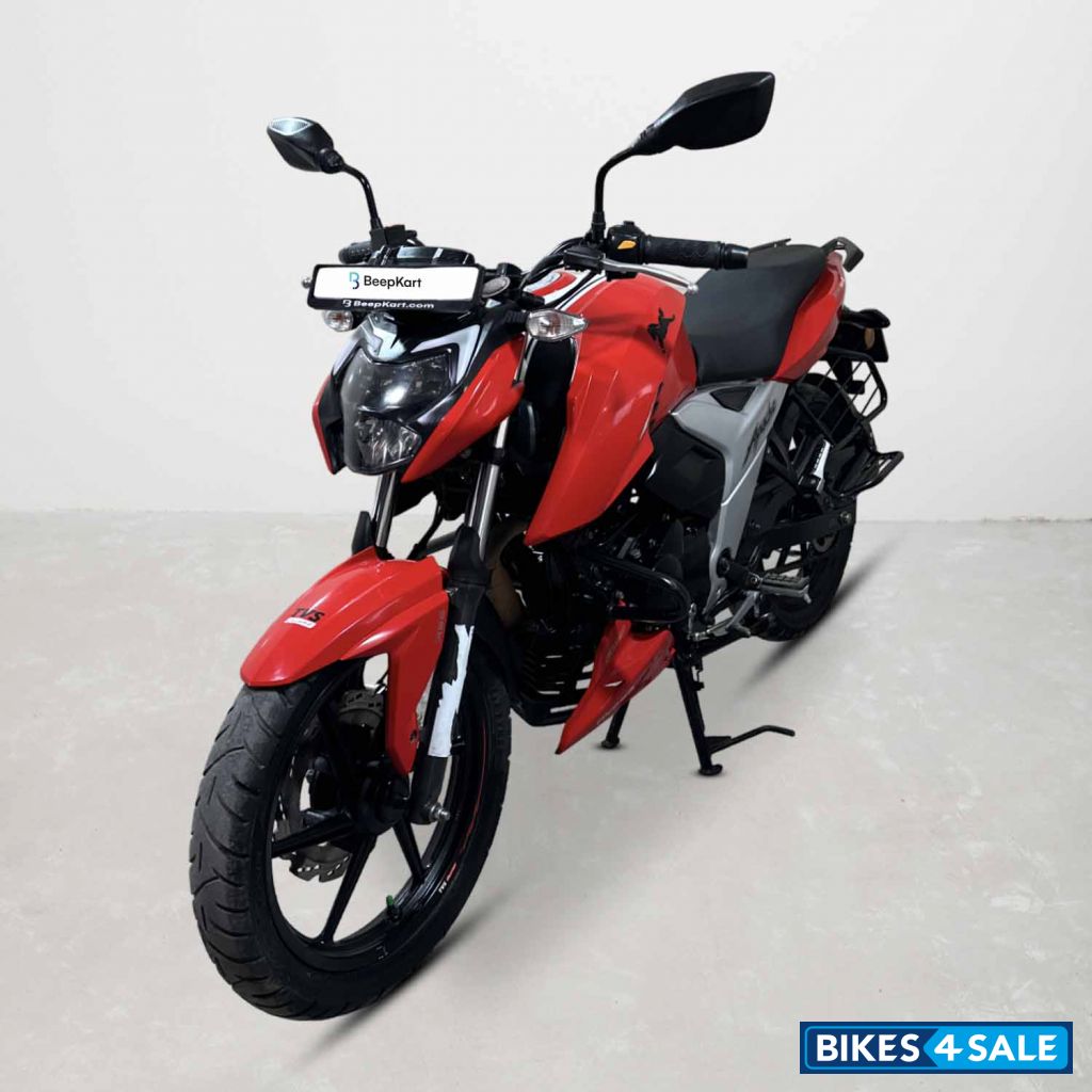 TVS Apache RTR 160 4V