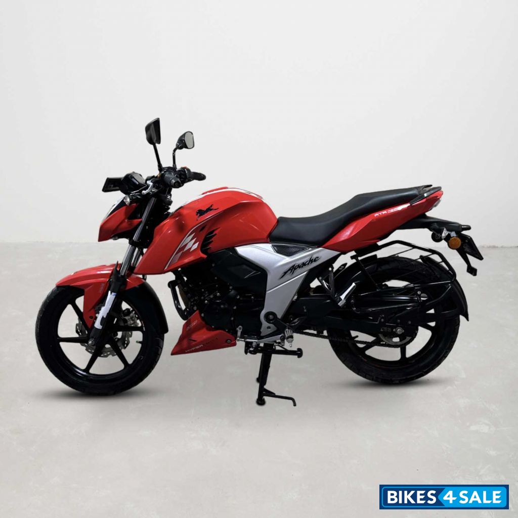 TVS Apache RTR 160 4V