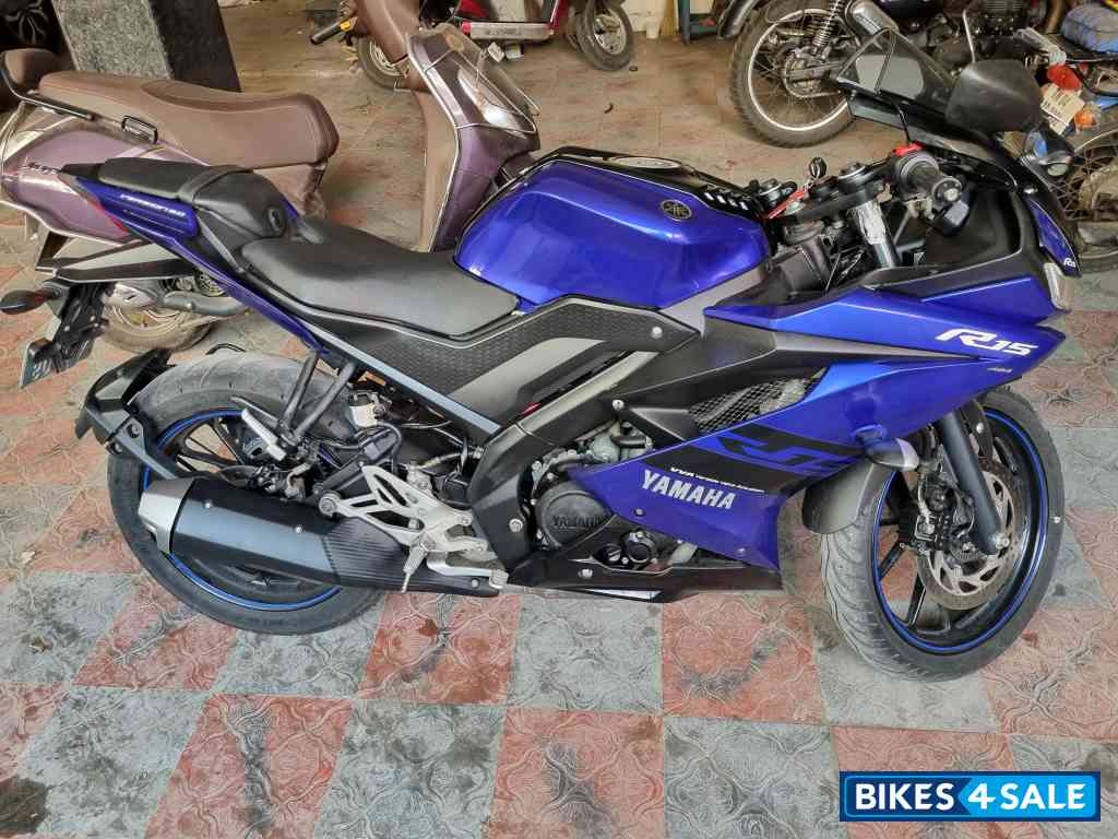 Racing Blue Yamaha YZF R15 V3