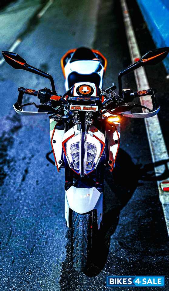 White KTM Duke 390