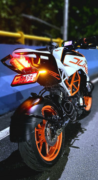 White KTM Duke 390