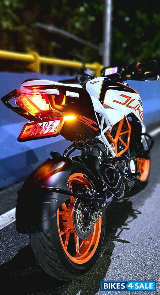 White KTM Duke 390