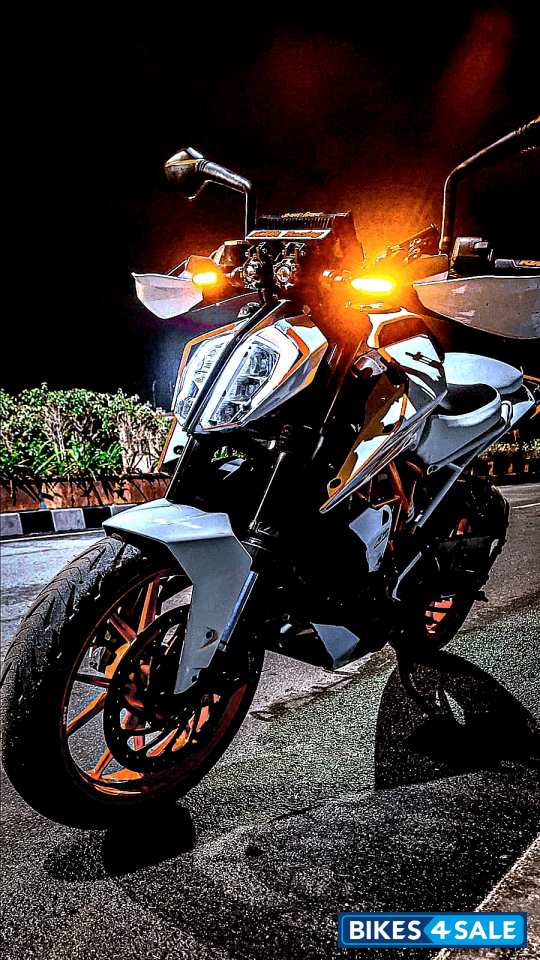 White KTM Duke 390