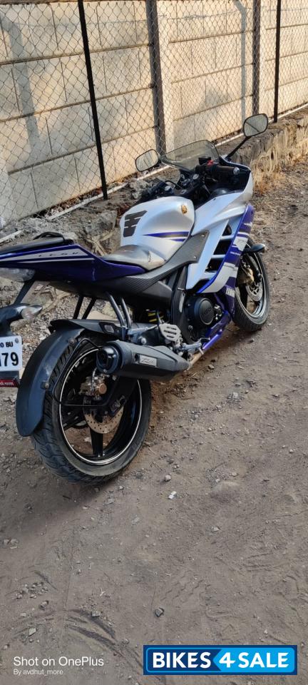 Blue Yamaha YZF R15 V2