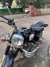 Black Royal Enfield Classic 350