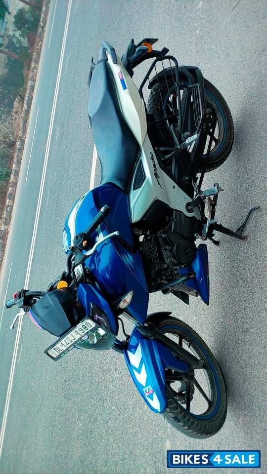 TVS Apache RTR 160 4V
