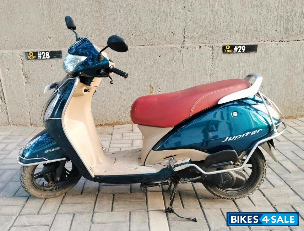 TVS Jupiter Grande TVS Jupiter Grande