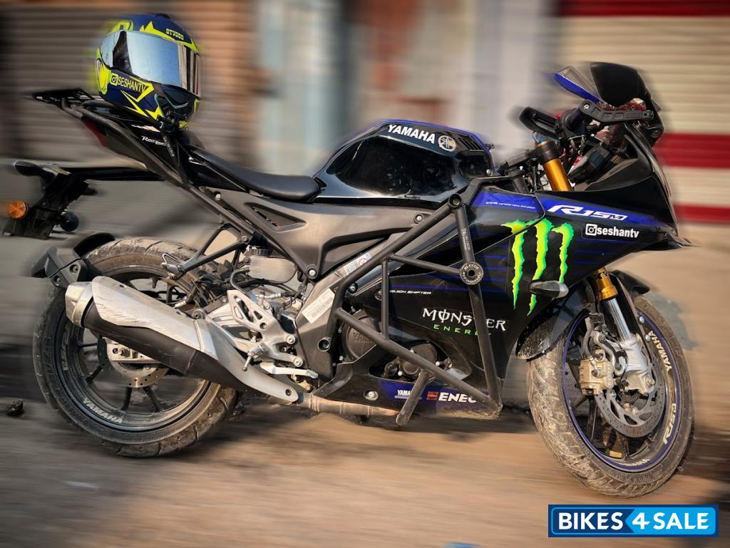 Black (monster Edition) Yamaha R15M Monster Energy MotoGP Edition