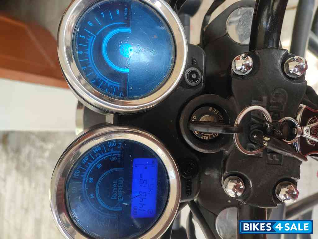 Roving Red And Black Royal Enfield Thunderbird X 350