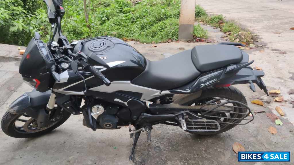 Bajaj Dominar 250 2022