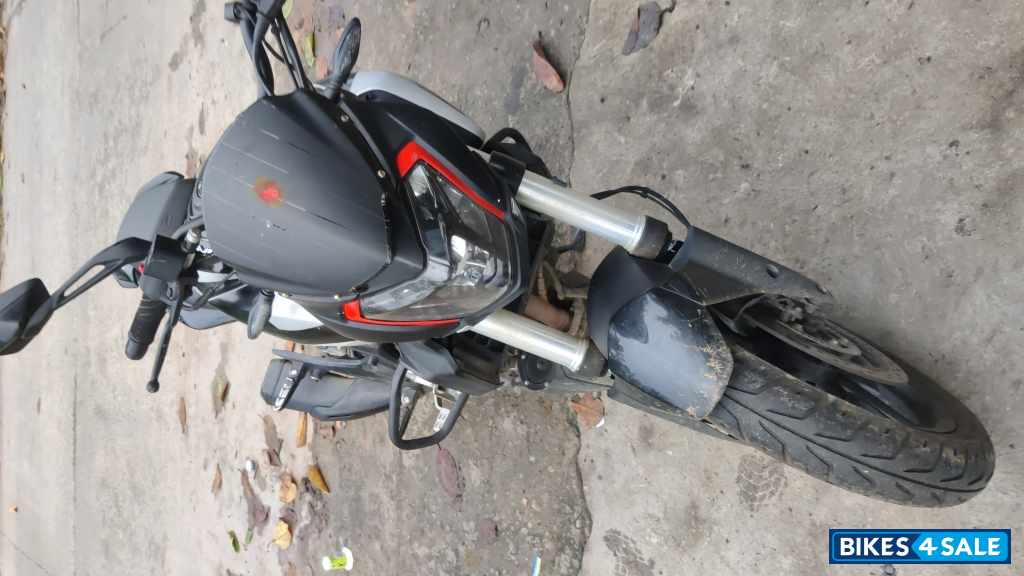 Bajaj Dominar 250 2022