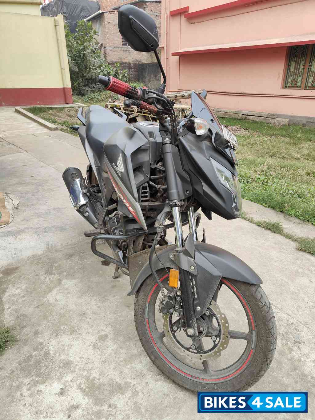 Black Honda XBlade BS6