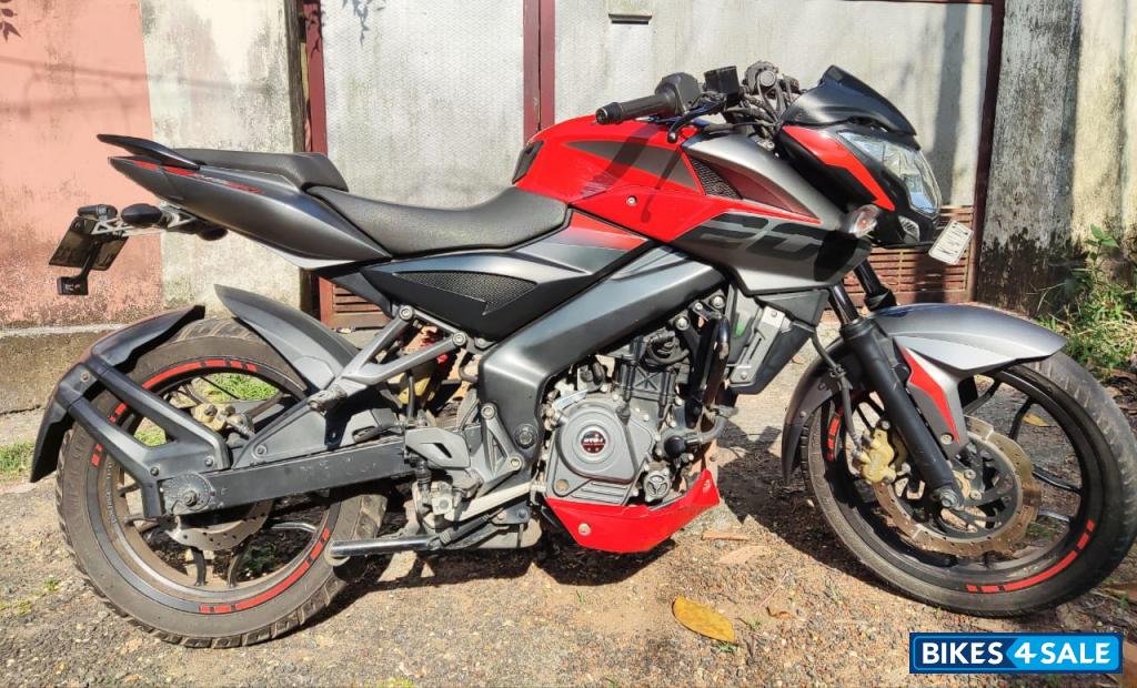 Bajaj Pulsar NS200