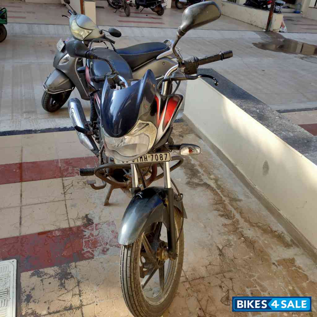 Black Bajaj Discover DTSi 150