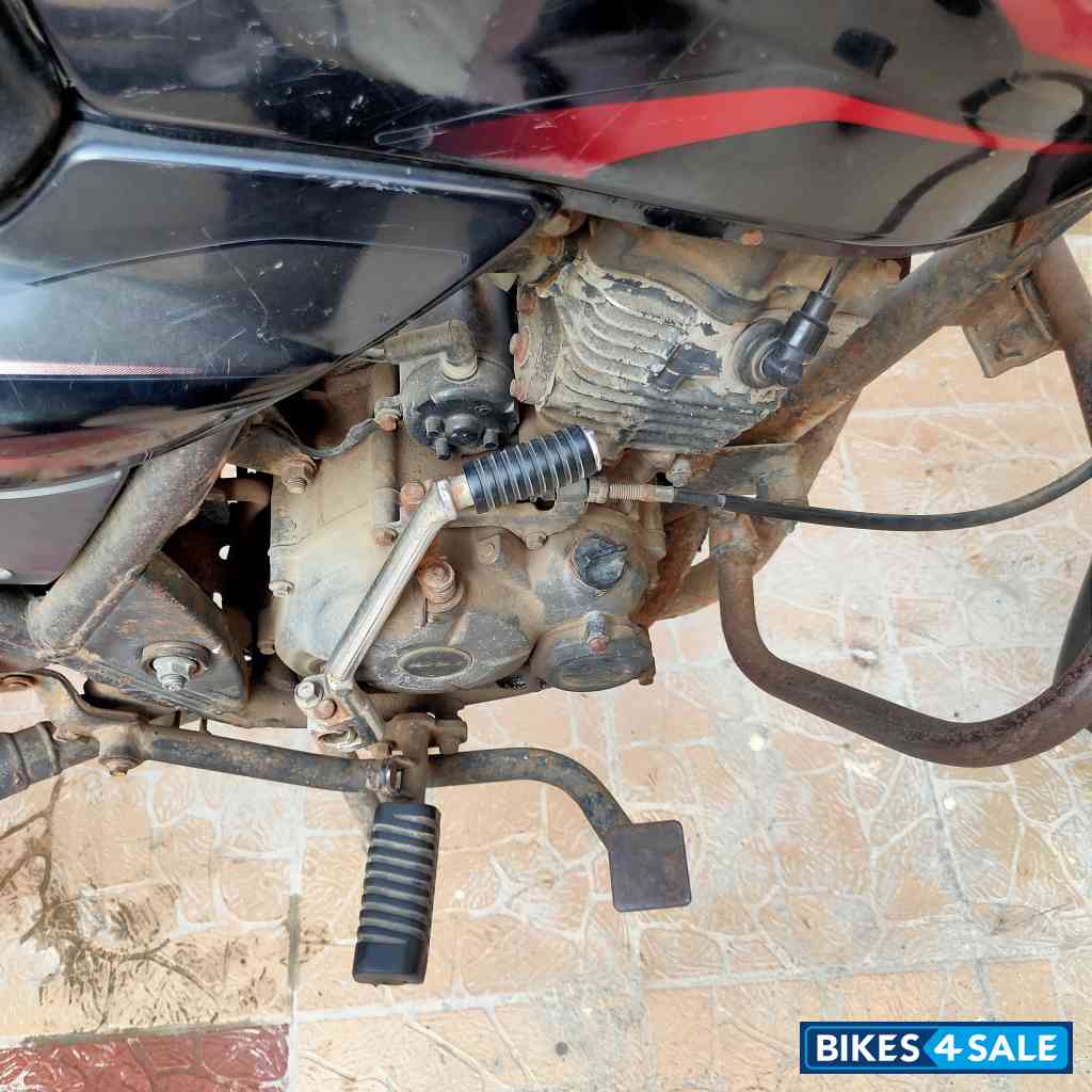 Black Bajaj Discover DTSi 150