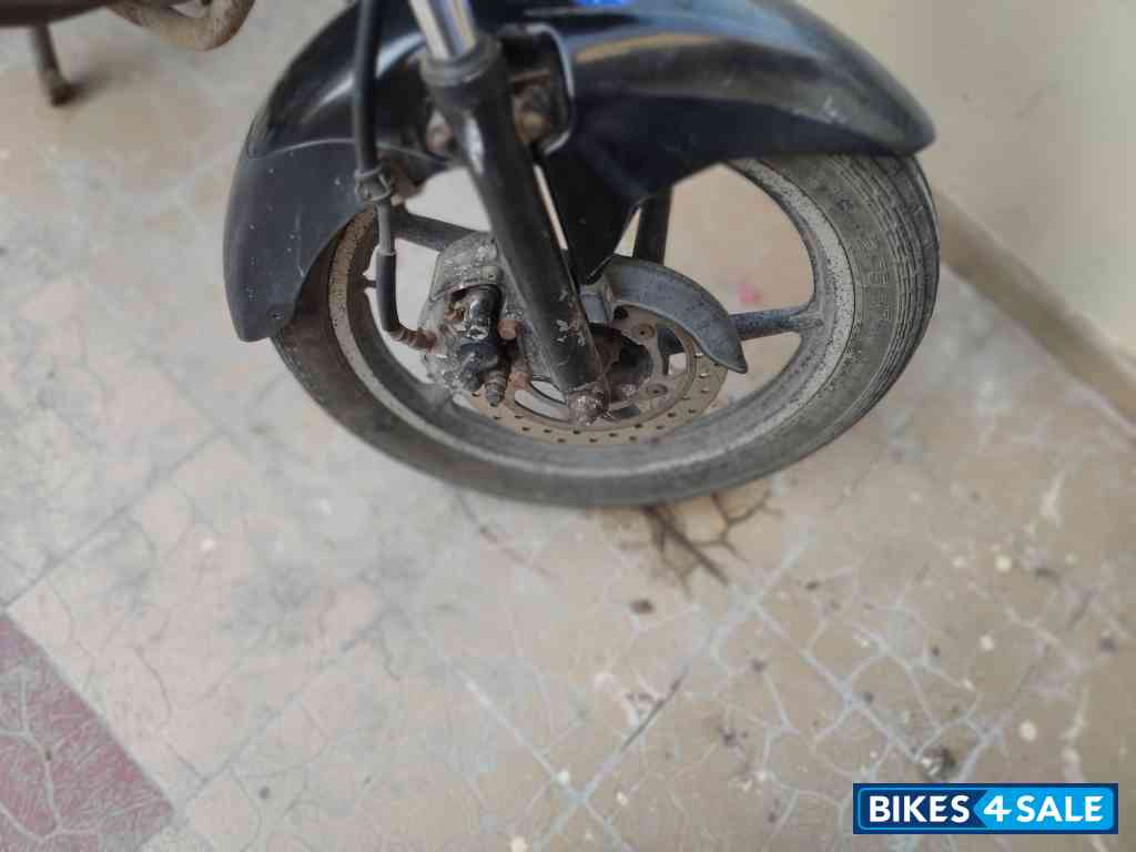 Black Bajaj Discover DTSi 150