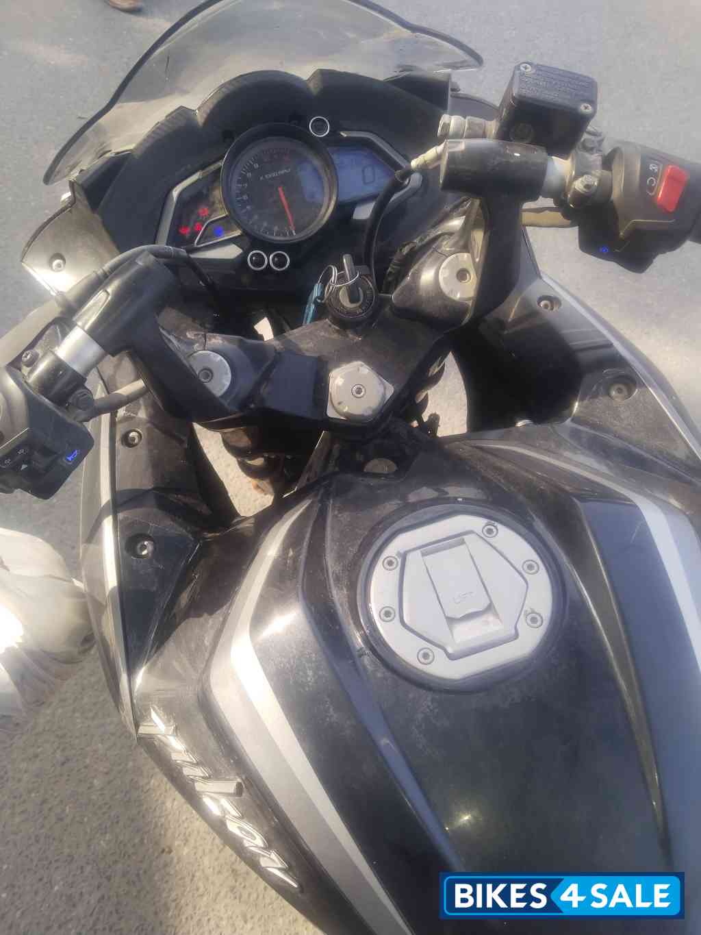 Bajaj Pulsar 200 NS Bajaj Pulsar 200 NS