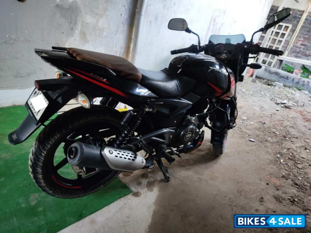 Bajaj Pulsar 150 Twin Disc BS6