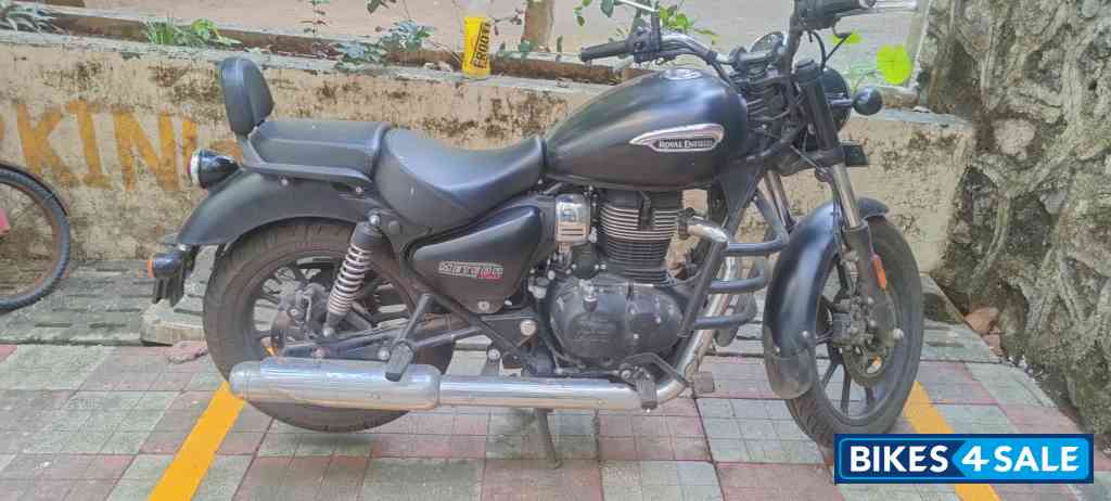 Mat Black Royal Enfield Meteor 350
