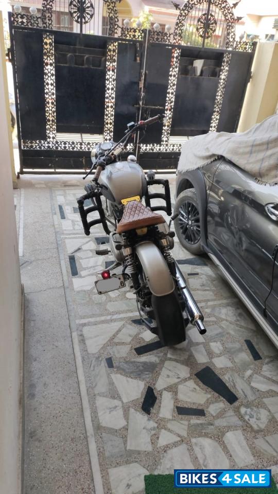 Grey Royal Enfield Classic Gunmetal Grey