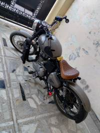 Grey Royal Enfield Classic Gunmetal Grey