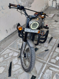 Grey Royal Enfield Classic Gunmetal Grey