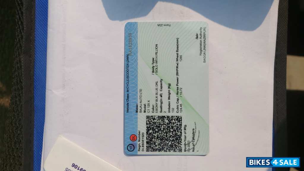 Black/blue Bajaj CT 125X Black/blue Bajaj CT 125X