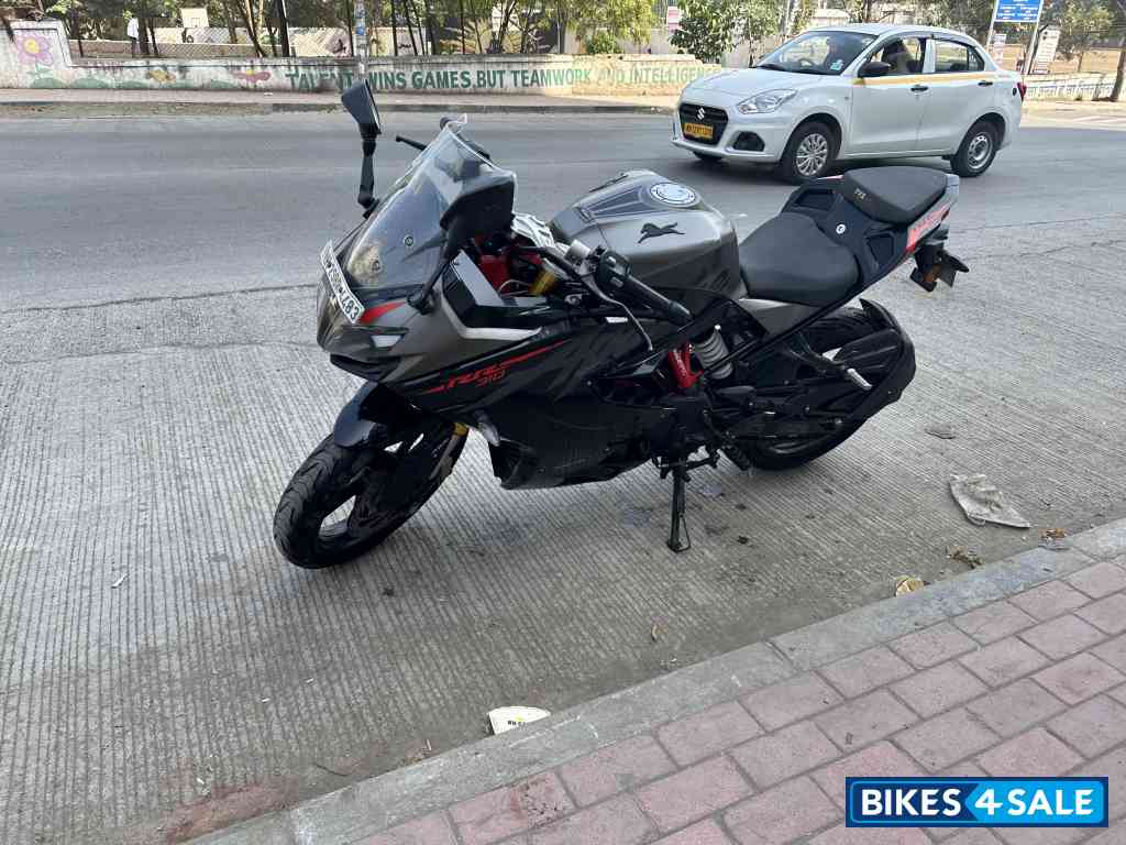 Black TVS Apache RR 310