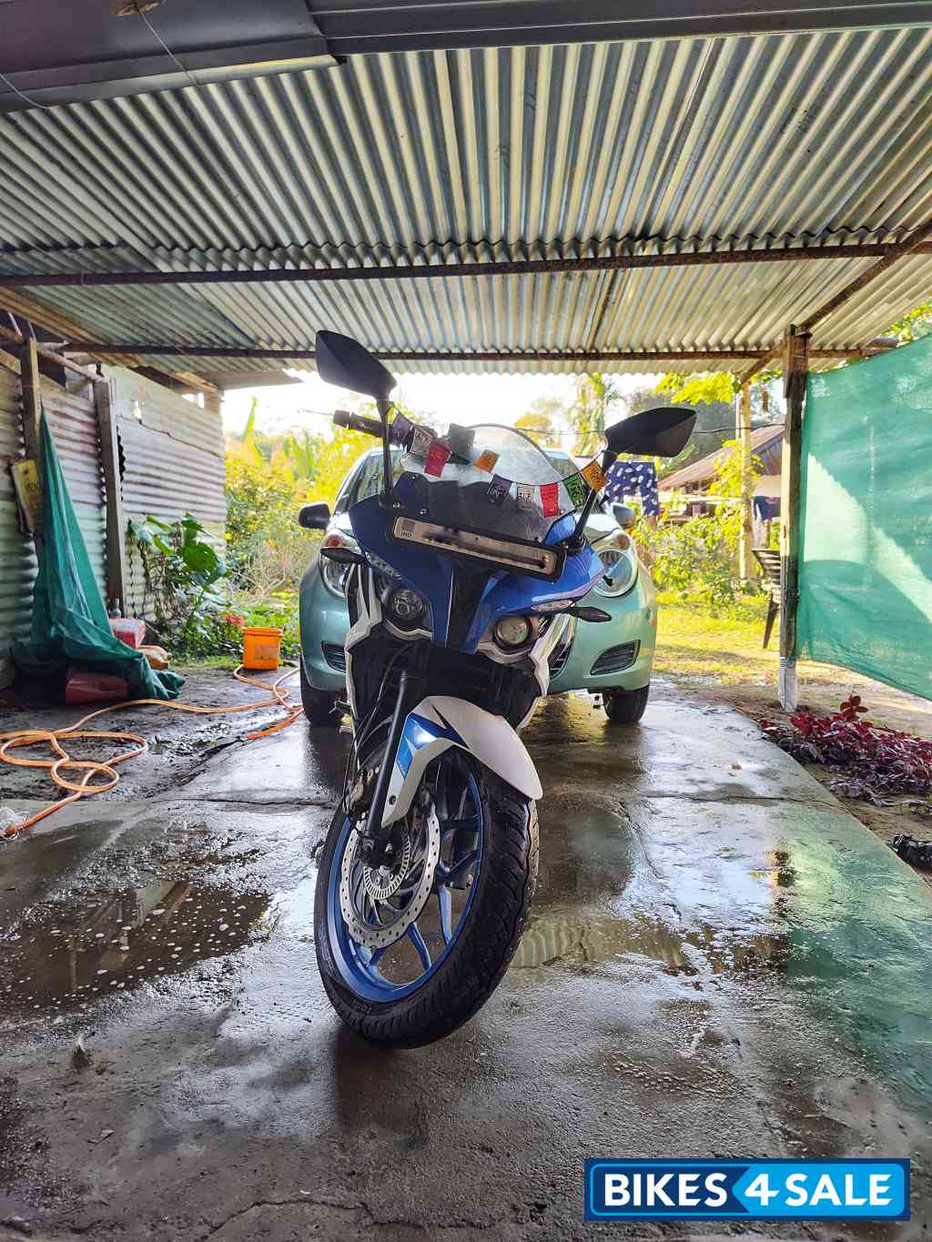 Bajaj Pulsar RS 200 ABS