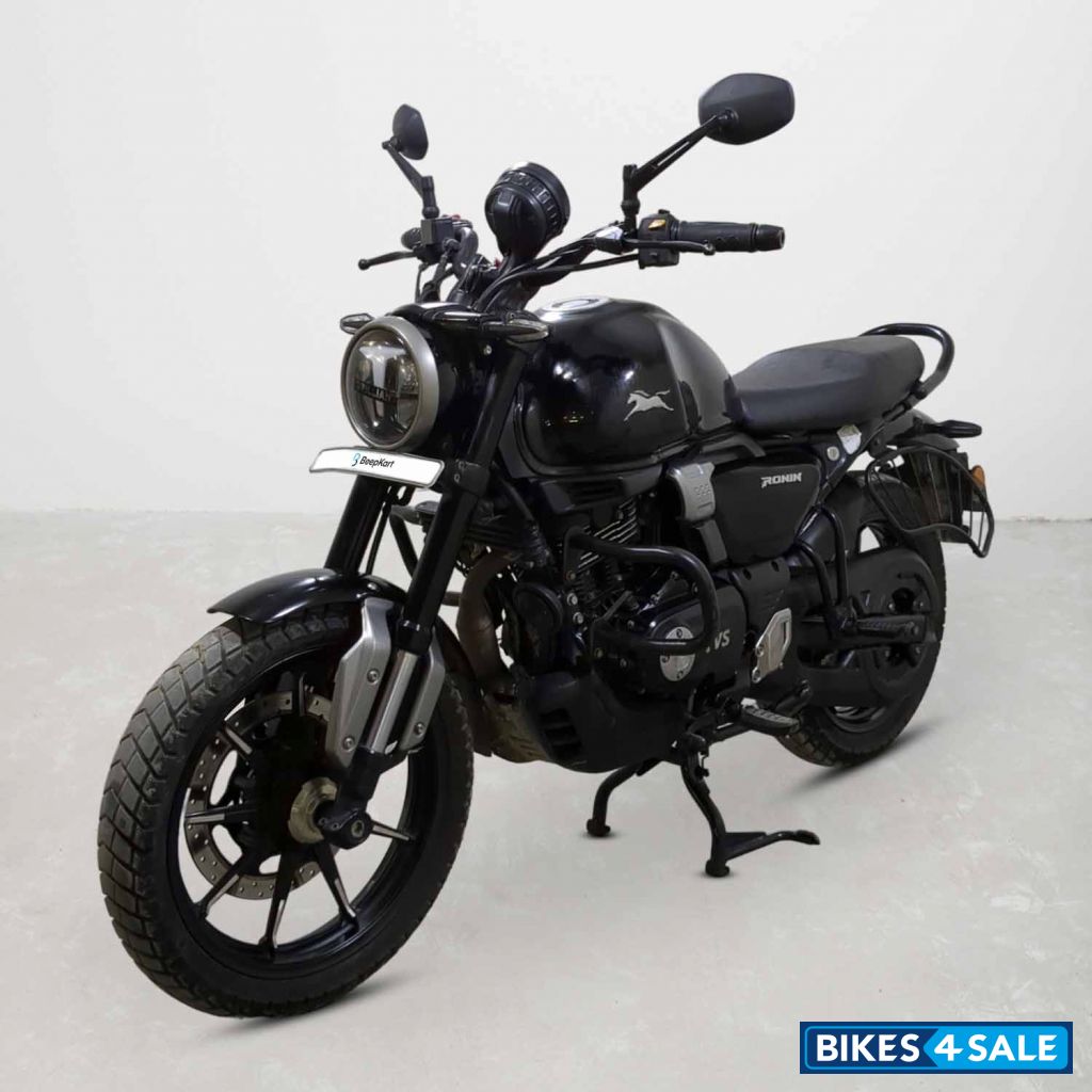 TVS Ronin SS