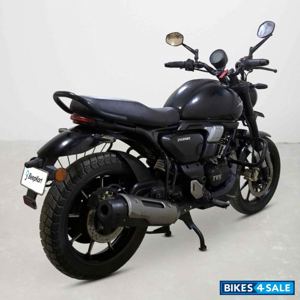 TVS Ronin SS