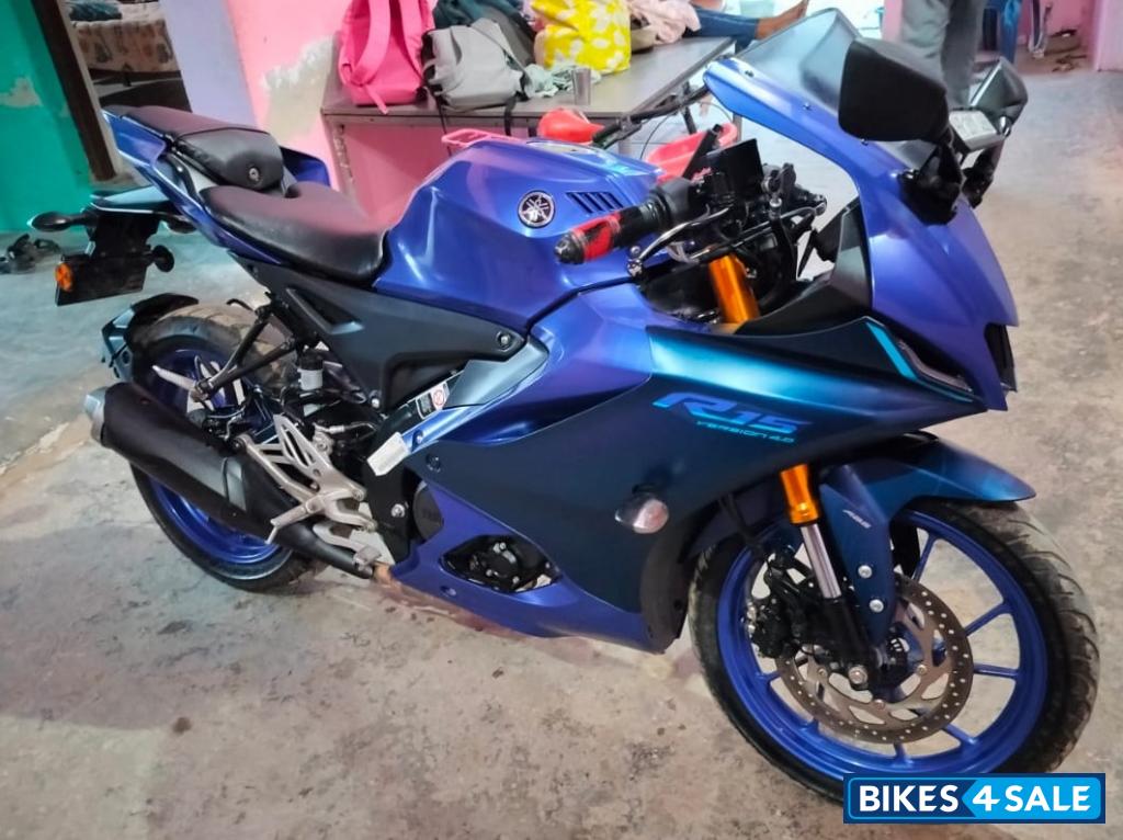 Blue Yamaha R15 V4