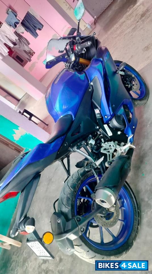 Blue Yamaha R15 V4